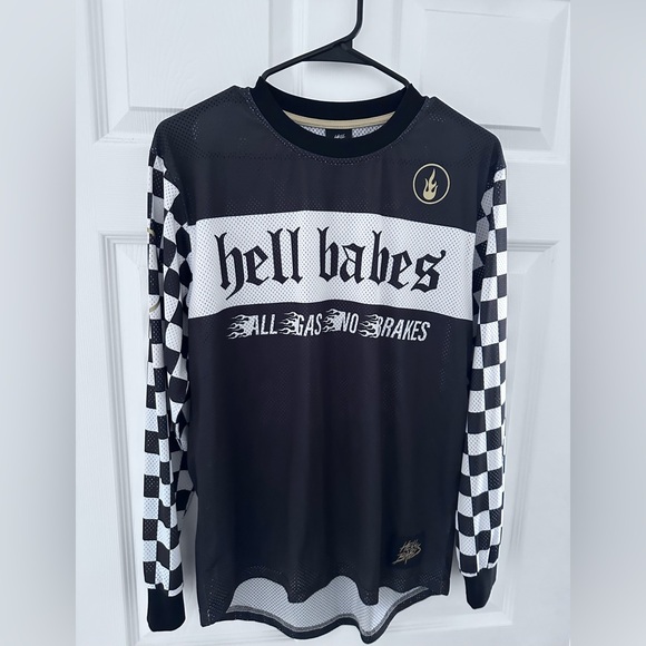 Black and White Long Sleeve Tee - Picture 1 of 2